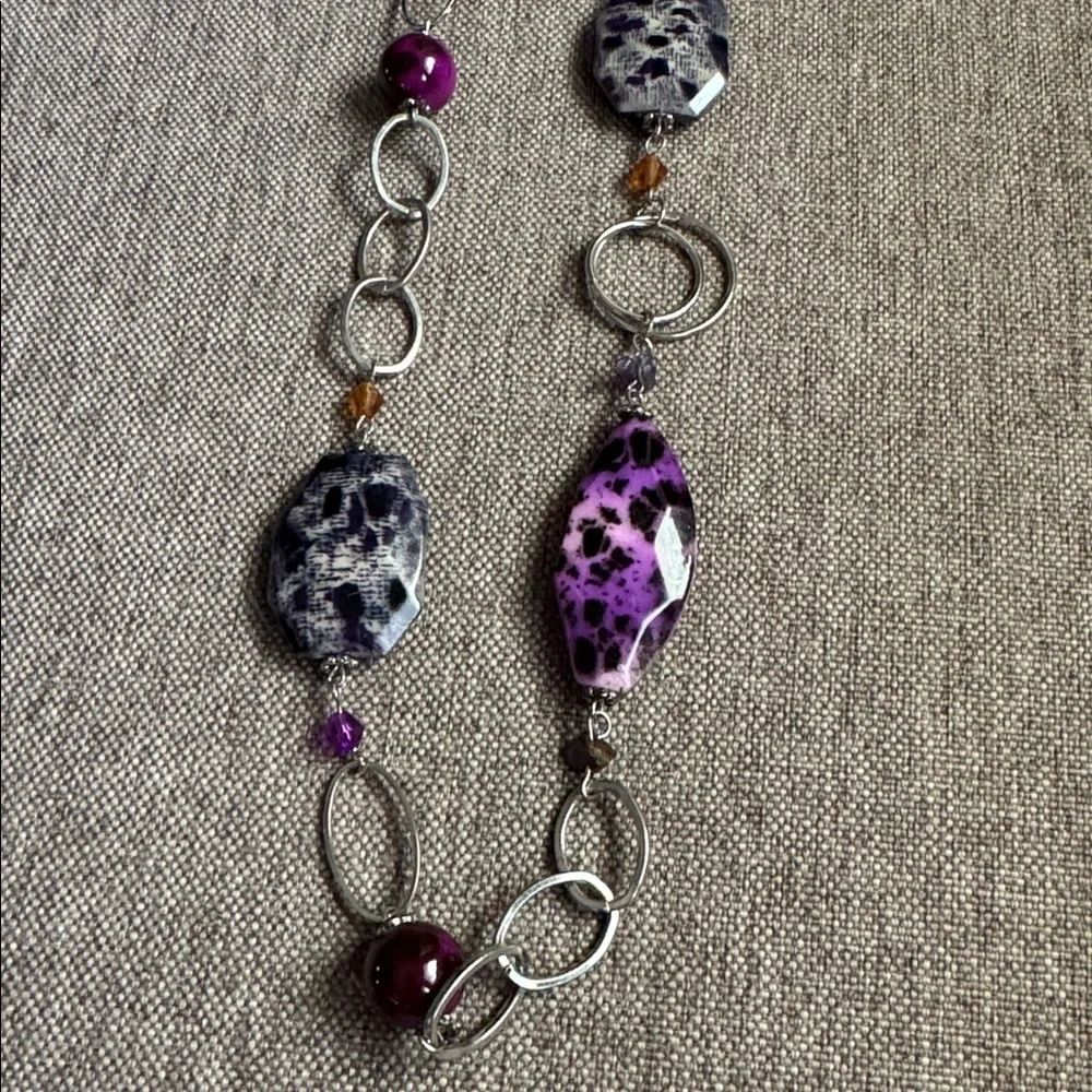 Esmar Purple and Silver Leopard Necklace Set